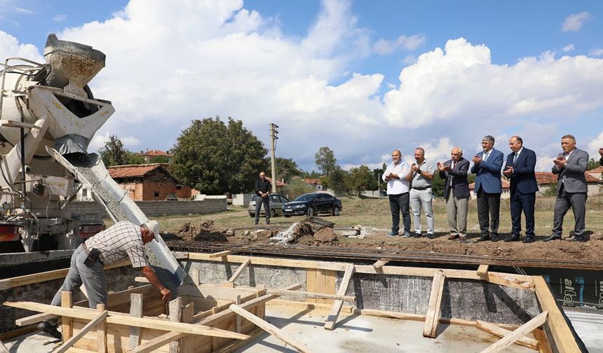 Alaca’da Cemevi İnşaatı Başladı: Temel Atma Töreni Yoğun Katılımla Gerçekleşti