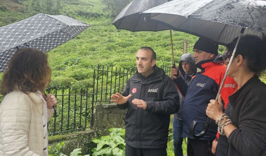 Artvin'de bir köyde heyelan riski nedeniyle 8 ev tahliye edildi