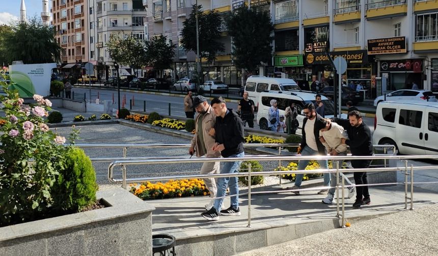 Çorum’da 2 kişiyi silahla yaralayan 2 şüpheliden 1'i tutuklandı