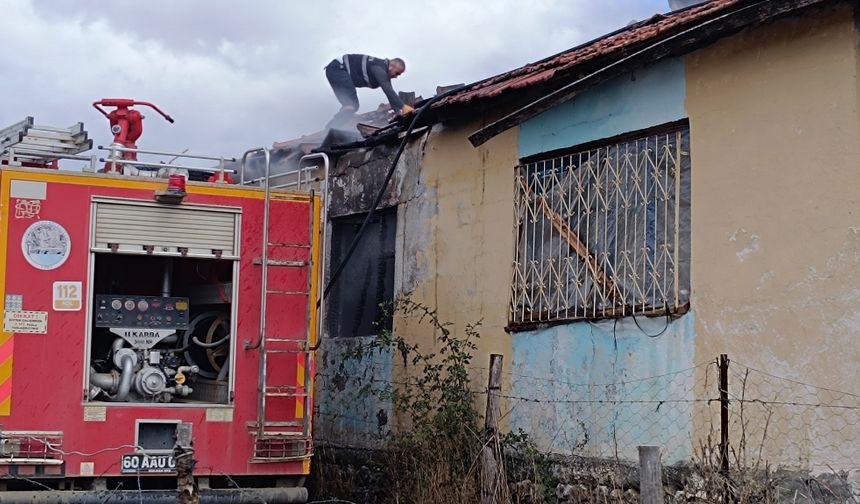 Tokat'ta çıkan yangında bir evde hasar meydana geldi