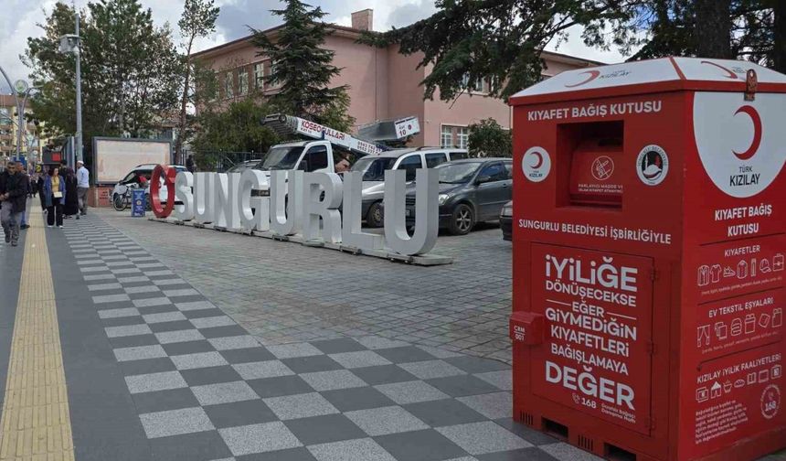 Sungurlu’da ihtiyaç sahipleri için 30 adet kıyafet kumbarası yerleştirildi