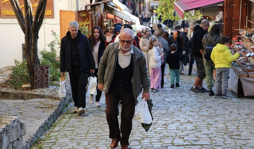 Sakarya, Karabük, Düzce ve Bolu'daki turizm merkezleri ara tatilde misafirlerini ağırlıyor