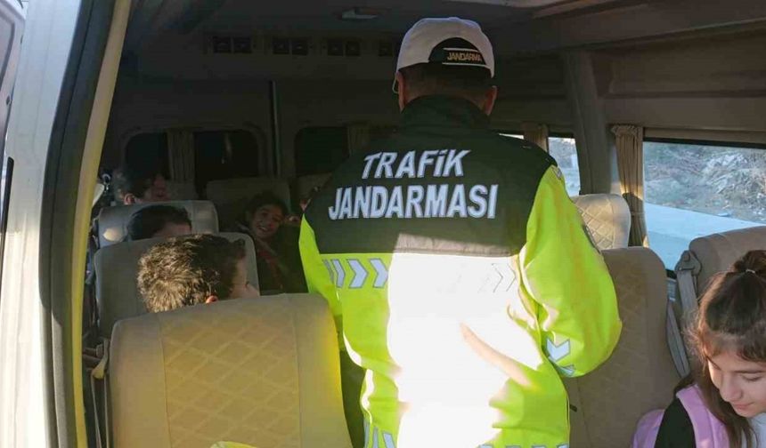 Jandarma ekiplerinden trafik eğitimi