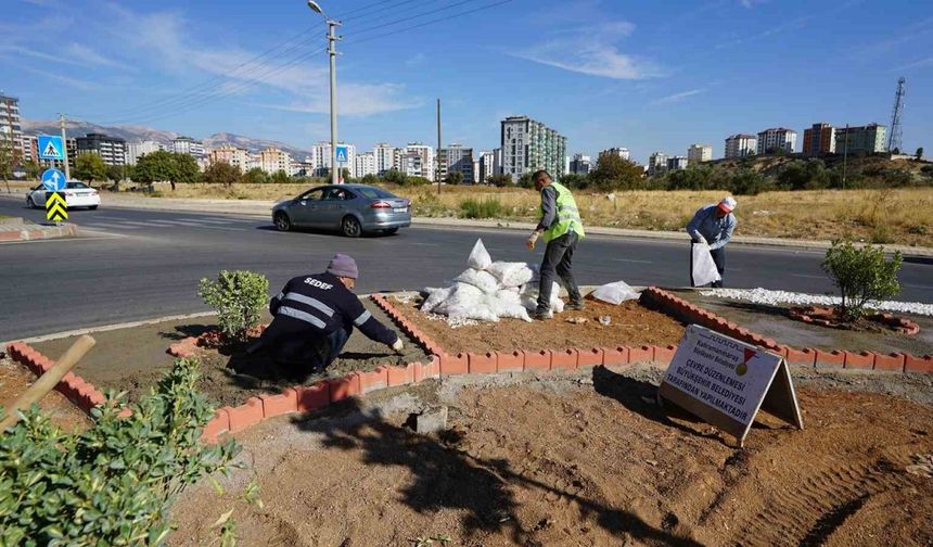 Kahramanmaraş refüjlerinde peyzaj düzenlemeleri