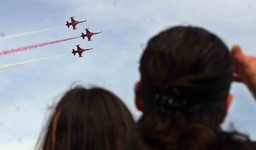 Türk Yıldızları Antalya’da Ata’ya saygı için uçacak