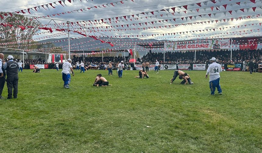 Kargı Panayırı'nda Yağlı Güreşler nefes kesti! Kim Başpehlivan oldu?