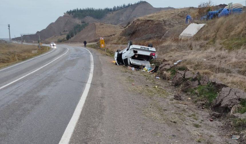 Sanayi girişinde korkutan kaza: Araç takla attı, sürücü şans eseri kurtuldu!