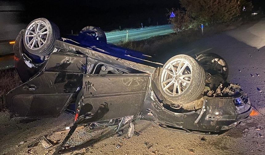 Sungurlu-Çorum yolunda trafik kazası: Otomobil takla attı, 4 yaralı!