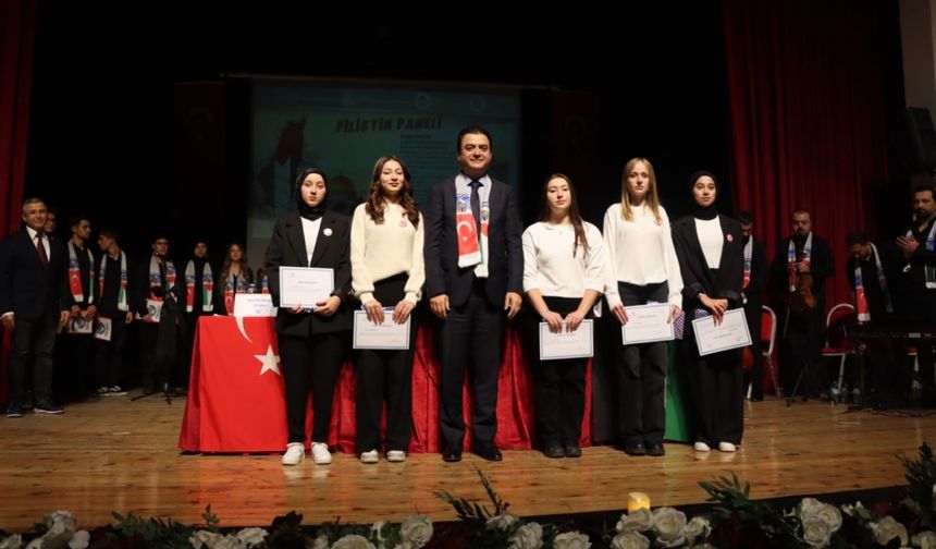 Tokat'ta "Filistin" paneli düzenlendi