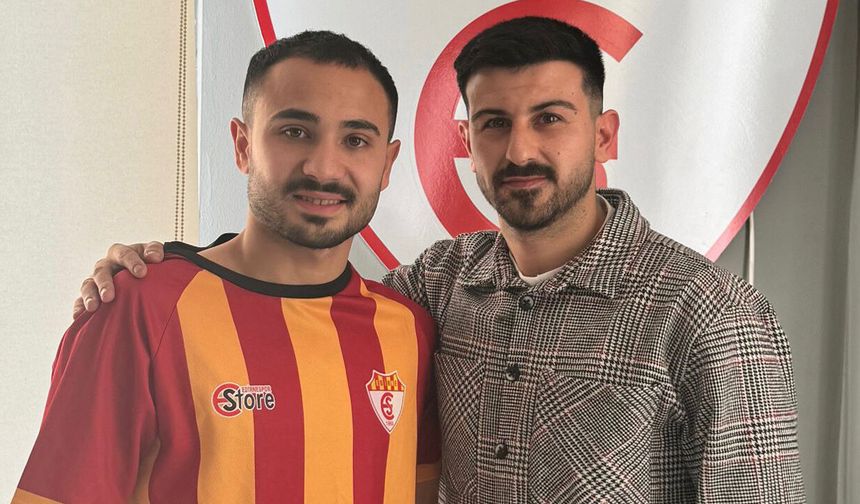 Ahlatcı Çorum FK alt yapısında yetişen Mustafa Emre Yalçınkaya Edirne'de