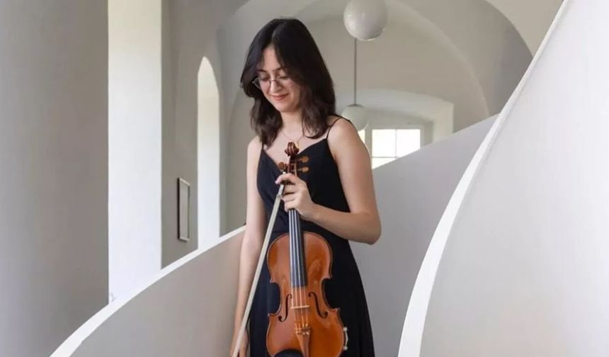 Laçin Akyol kimdir? Mersin'deki trafik kazasında hayatını kaybeden genç sanatçı