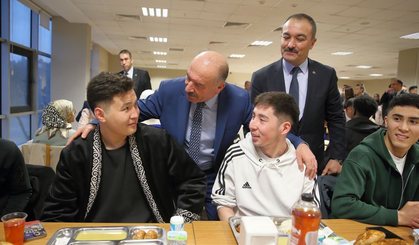 Hitit Üniversitesinin iftar sofrasında 67 ülkeden öğrenciler buluştu