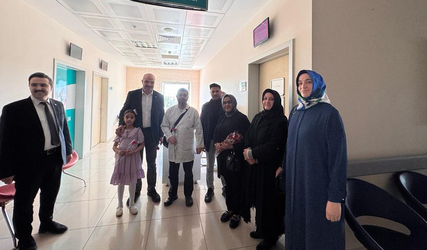 AK Parti Alaca İlçe Başkanlığı'ndan anlamlı 14 Mart Tıp Bayramı ziyareti