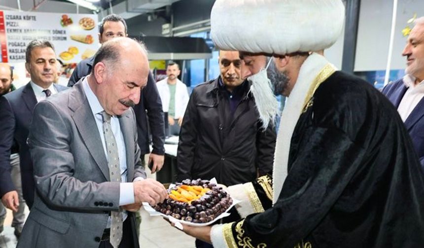 Çorum Valisi Ali Çalgan'dan öğrencilere önemli tavsiye: "Bu süreci iyi değerlendirin"