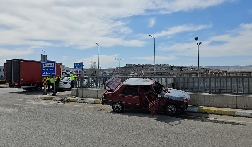 Çorum'da Çevreyolu Bulvarı'nda trafik kazası: 2 yaralı