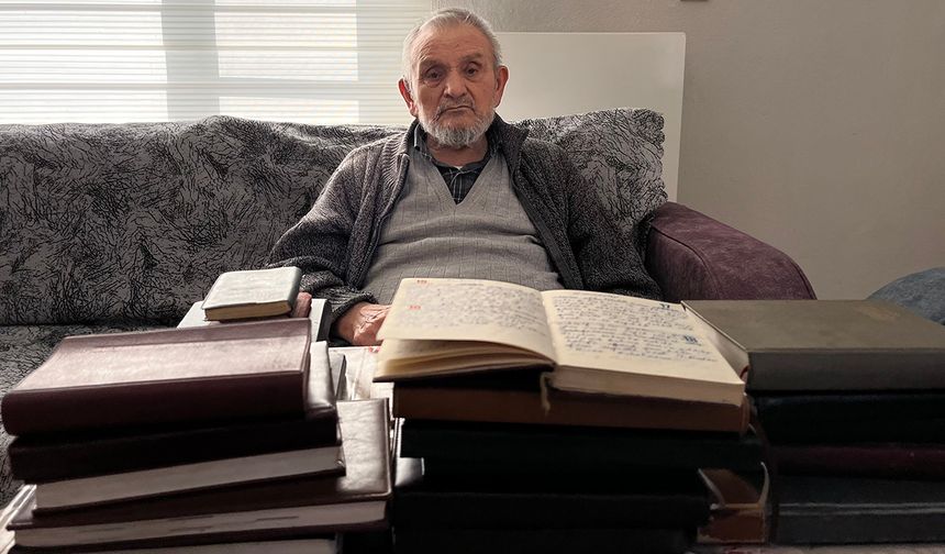 Çorum'da yaşayan 92 yaşındaki adam, 72 yıldır tuttuğu günlüklerle tarihe ışık tutuyor
