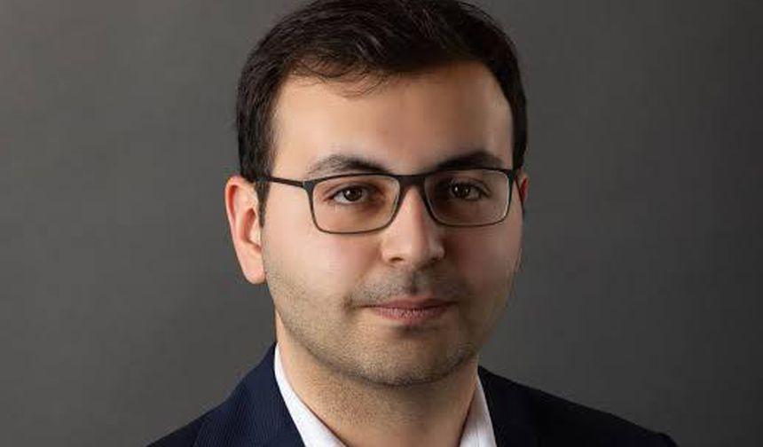 Çorumlu Genç Avukat Mesleğe Adım Attı: Boran Özdel Cübbesini Giydi