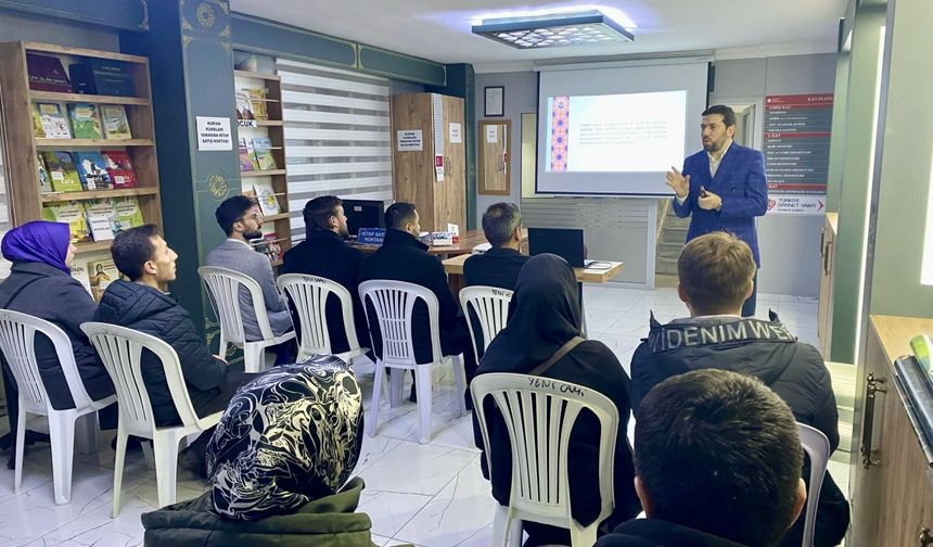 Ayancık'ta "Evliliğe İlk Adım" semineri düzenlendi