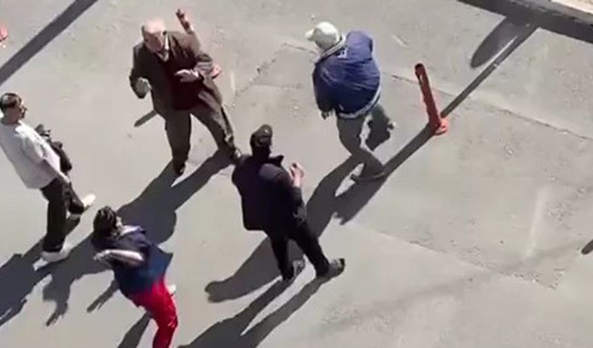 Karabük’te Sokak Ortasında Taşlı, Dubalı ve Bıçaklı Kavga: 1 Yaralı, 1 Gözaltı