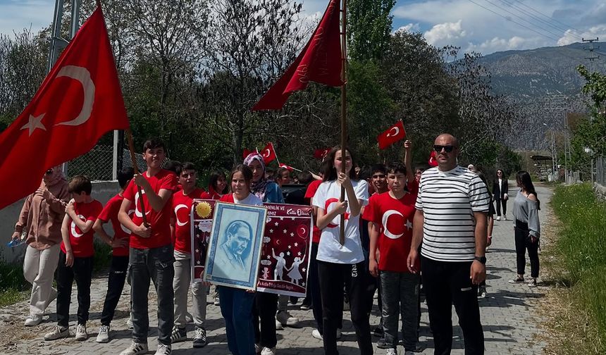 Kamil Köyü’nde 23 Nisan coşkusu: “Cumhuriyeti Biz Böyle Kazandık” mesajı verildi