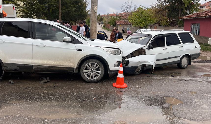 Sungurlu’da trafik kazası! 2 kişi yaralandı