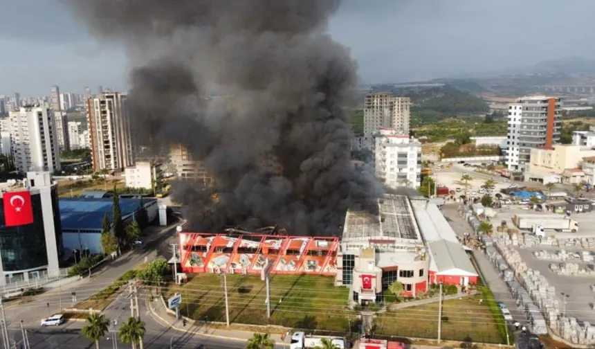 Mersin'de Yangın Nerede Çıktı, Fabrika Kimin? Yangının Nedeni Belli Oldu mu?