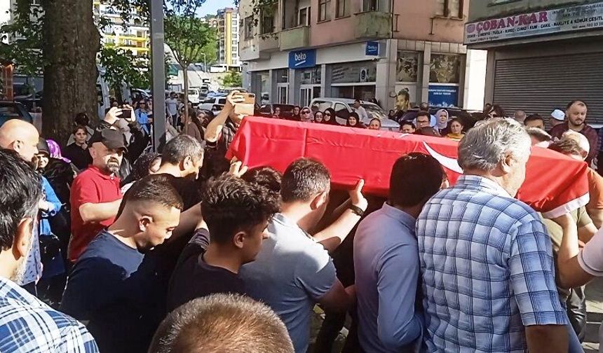 Giresun'da pikabın çarpması sonucu hayatını kaybeden çocuk defnedildi