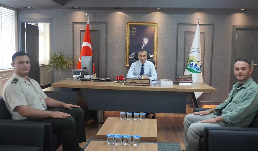 Osmancık'ta veda ziyareti! Askerlik Şube Başkanı Şener Bitlis'e atandı