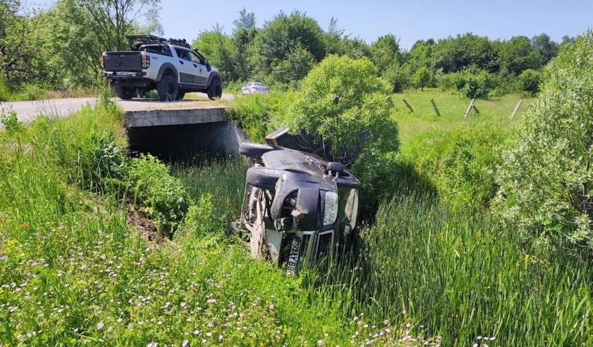 Karabük'te menfezden düşen hafif ticari aracın sürücüsü yaralandı
