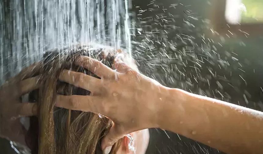 Yazın duş aldıktan sonra neden daha çok terliyoruz? Sandığımızın aksine sebebi su değil vücut tepkisi