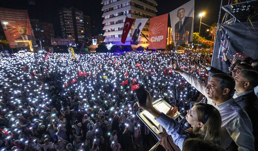 Özgür Özel Adana'dan seslendi: İktidara meydan okuyan o iki kelimelik çağrı