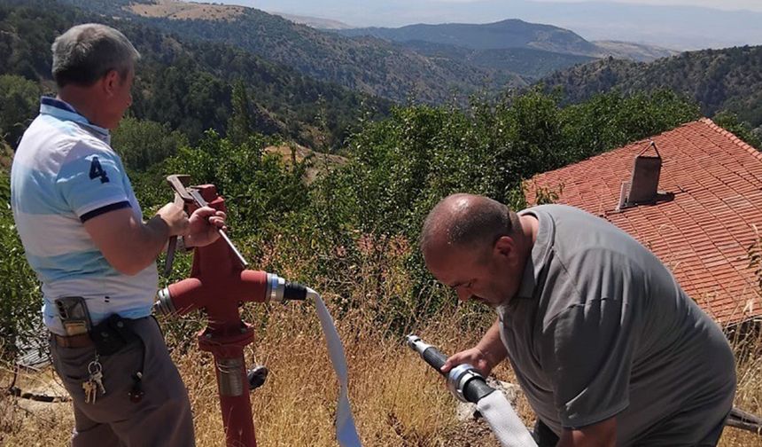 Yangın tehlikesine karşı hamle: Çorum'daki köylere hortum ve eğitim desteği