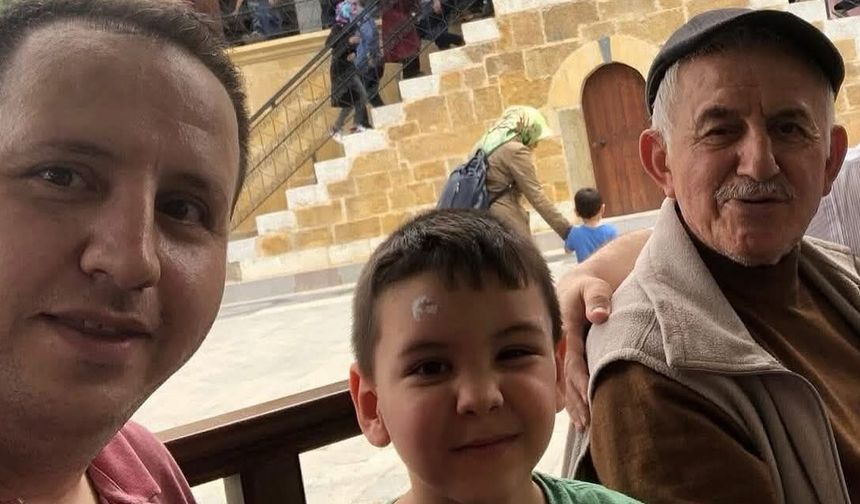 Doç. Dr. İsmail Sezikli, babası Hacı Ahmet Sezikli’yi duygusal sözlerle andı