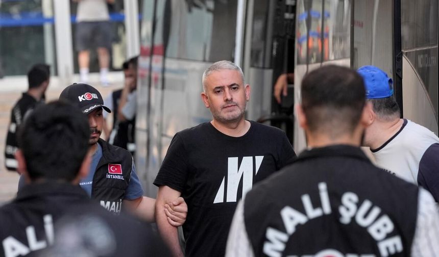 Aziz İhsan Aktaş kimdir, hangi belediyeleri açıkladı? İşte "kadayıf kutusu" ve lüks araç trafiğiyle sarsılan yolsuzluk soruşturmasının tüm detayları