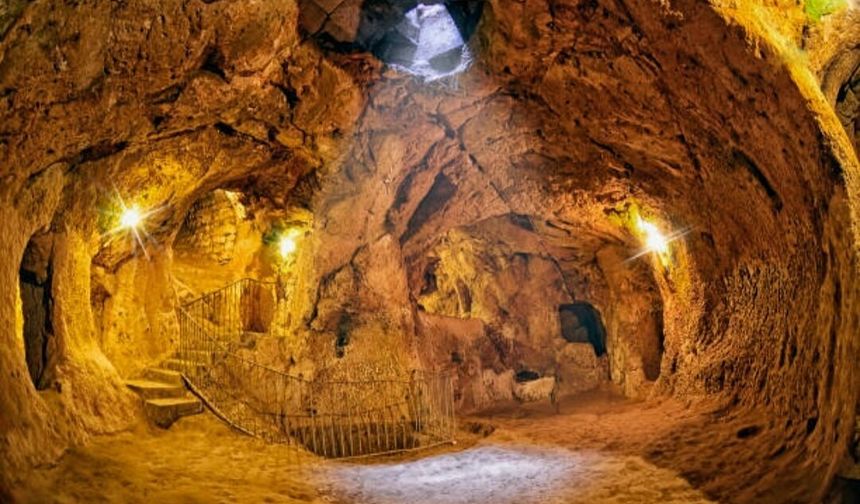 Kapadokya'da toprağın altındaki sır: On binlerce insanı yutan 18 katlı dev şehir nasıl inşa edildi?