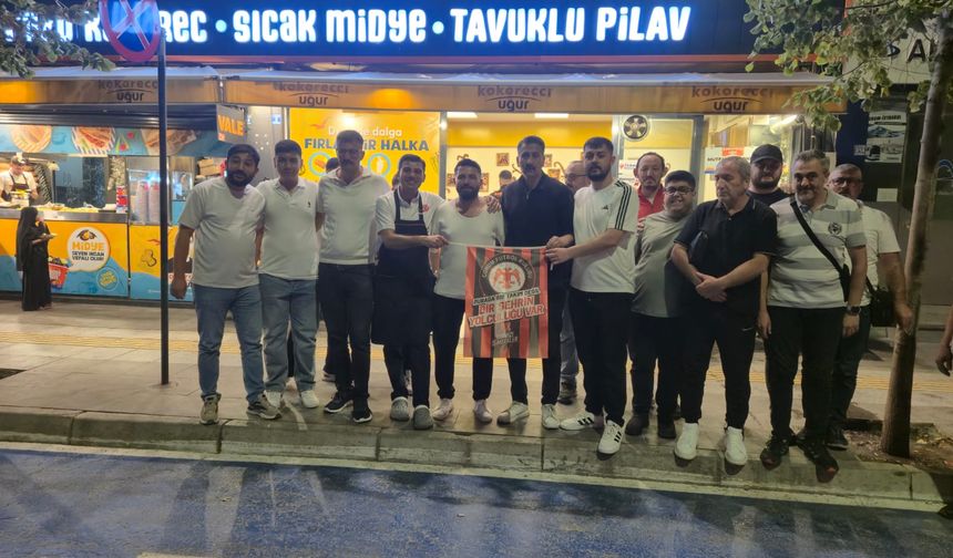 Kokoreçci Uğur Tepkilere Dayanamadı