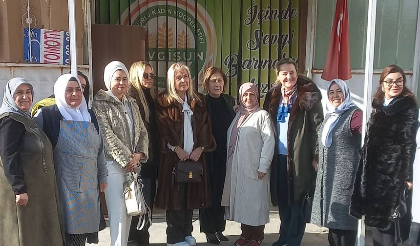 Ankara İş Kadınları ve Yeşilçam Oyuncularından Sungurlu Sevgisun Kooperatifi’ne ziyaret
