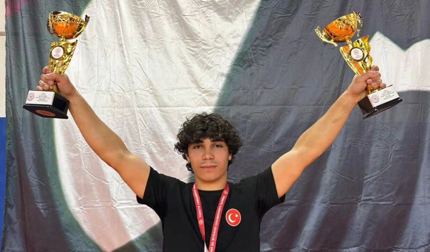 Tahtasız Türkiye Şampiyonu Hüseyin Umut Çiğdem’i kutladı