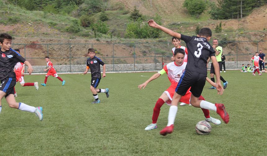 Oğuzlar’da U12 maçında centilmenlik ön plana çıktı