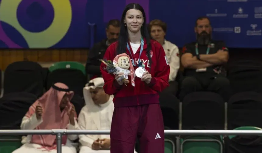 Milli tekvandocu Elif Sude Akgül Avrupa şampiyonu oldu