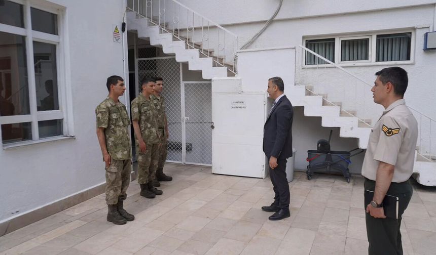 Kaymakam Duman'dan Askerlik Şubesi'ne ziyaret