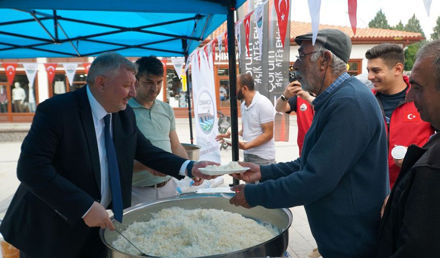 Çorumlulara Osmancık 97 pirinci ikram edildi