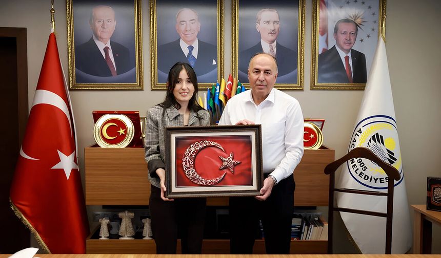 Başkan Arslan'a anlamlı hediye