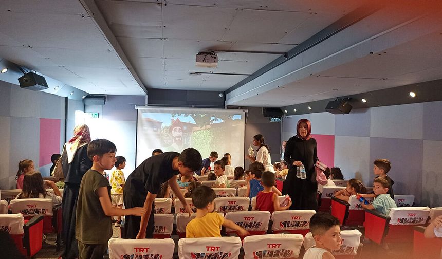 TRT Sinema Tırı Çorum’da: Çocuklara ücretsiz sinema keyfi