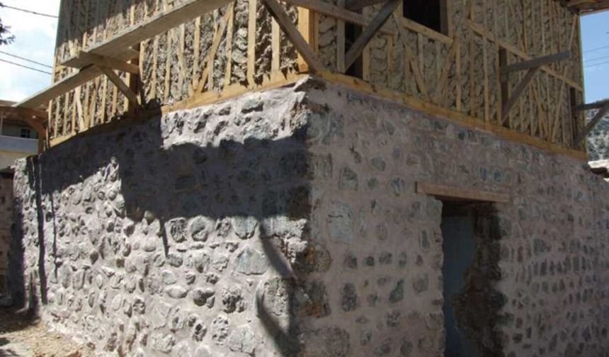Hacıhamza’nın asırlık hazineleri tarihe tanıklık ediyor