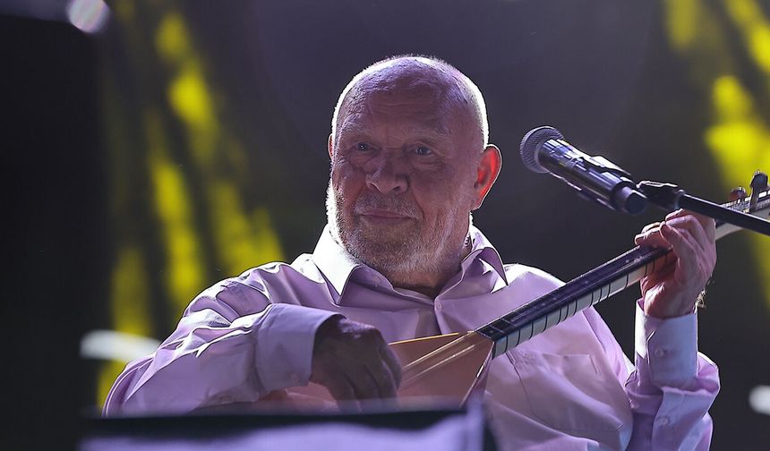 Sanatçı Musa Eroğlu Çorum'da konser verdi