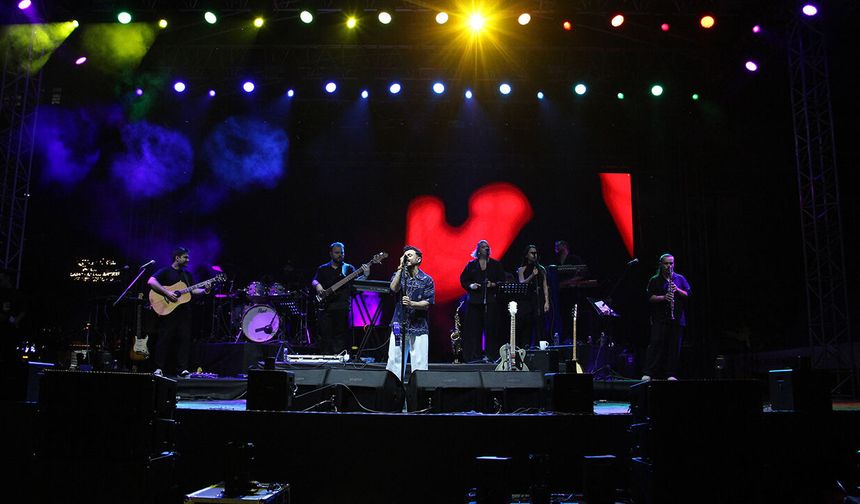 Buray'dan Çorum'da unutulmaz müzik ziyafeti