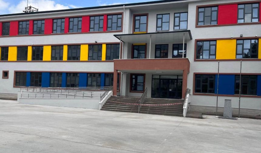 İskilip Azmimilli İlkokulu yeni binasıyla eğitime hazır