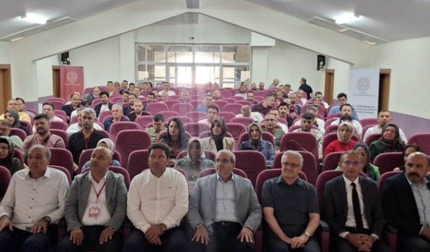 Çorum’da eğitim yöneticileri için yetiştirme programı başladı