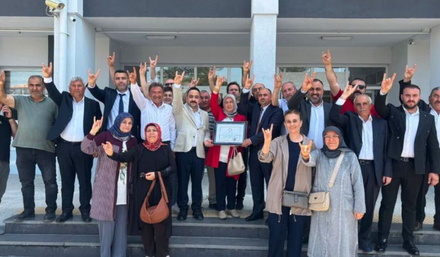 Etem Alaf mazbatasını aldı